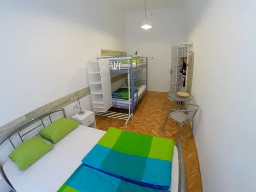 Friends Hostel & Apartments Chambres Photos