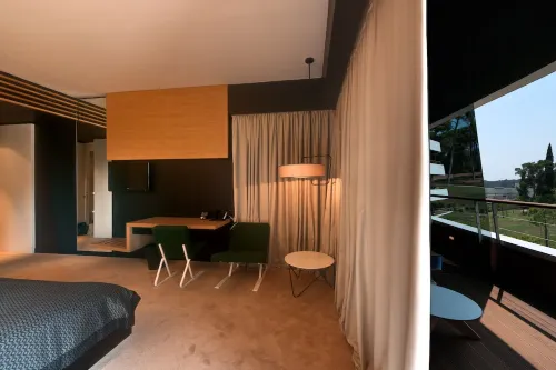 Lone Hotel by Maistra Collection Photos