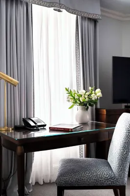 The Eliot Hotel Rooms Photos