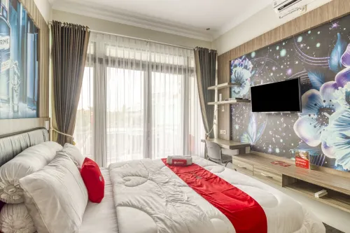 RedDoorz Plus Near Gembira Loka Zoo 2 Kamar Photos