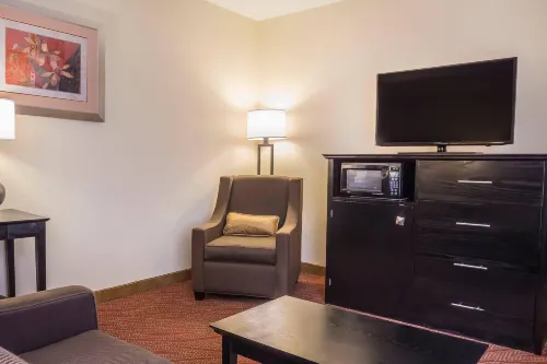 Comfort Inn & Suites LaGuardia Airport Photos