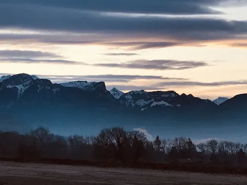 Campanile Findrol - Savoie LÉMAN À proximité de l'hôtel Photos