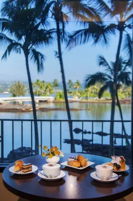 Hilo Hawaiian Hotel, Trademark Collection by Wyndham Ruokailu Photos