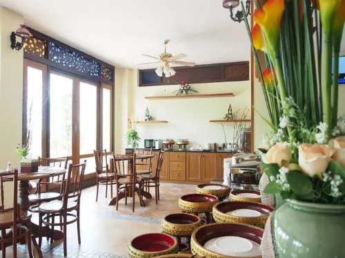 I Boutique Hotel Dining Photos