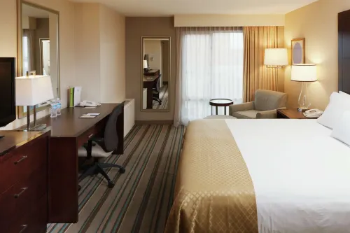 DoubleTree by Hilton Chicago - North Shore Conference Center Photos