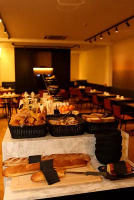 Hotel Acacia Dining Photos