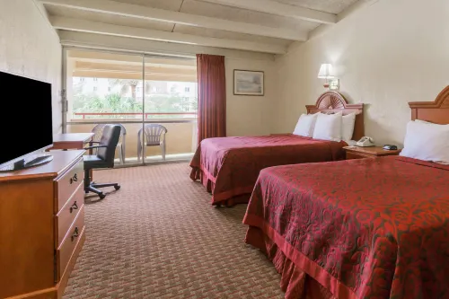 Days Inn by Wyndham Ocala North Rooms Photos