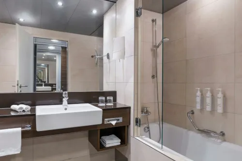 Courtyard by Marriott Linz Zimmer Photos