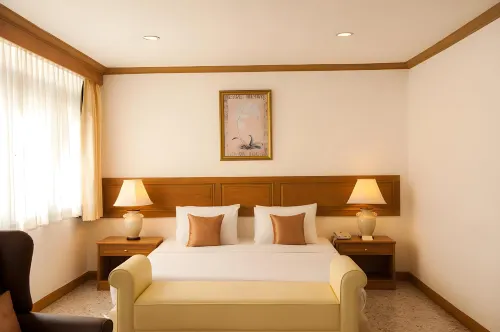 Lido Beach Hotel Pattaya Zimmer Photos