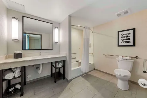 Comfort Inn & Suites Miami International Airport Photos