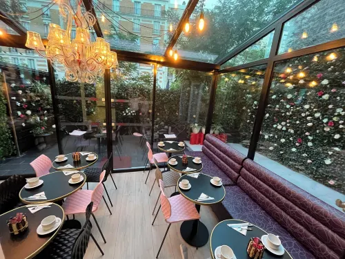 Le Glam's Hotel Restauration Photos