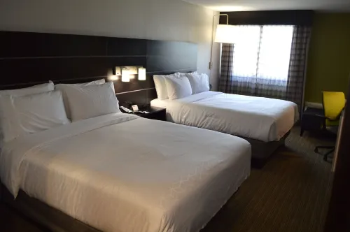 Holiday Inn Express & Suites Miami - Hialeah Rooms Photos