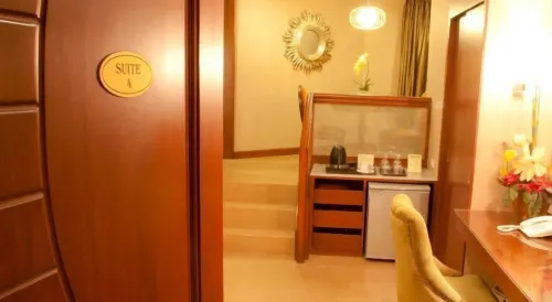 Royal Garden Hotel Phòng Photos