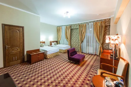 UB City Hotel Zimmer Photos
