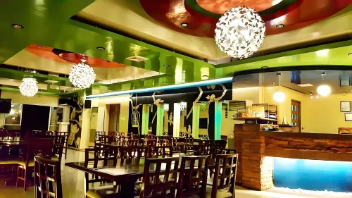 950 Condotel Dining Photos