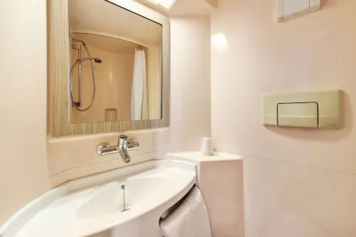 Première Classe Bordeaux Est - Lormont Chambres Photos