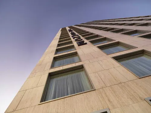 Renaissance Zurich Tower Hotel Exterior Photos