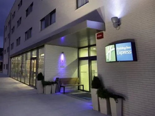 Holiday Inn Express Vitoria Exterior Photos