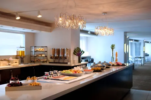 Toronto Marriott City Centre Hotel Dining Photos