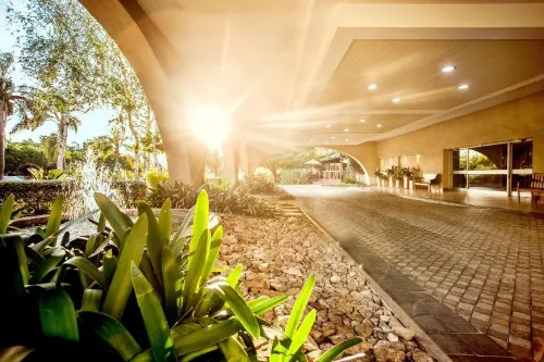 Garden Court or Tambo International Airport À proximité de l'hôtel Photos