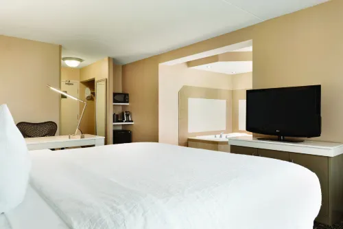 Hilton Garden Inn Niagara-on-The-Lake Photos