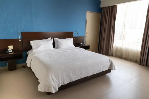 Hampton Inn by Hilton Panama Kamar Photos
