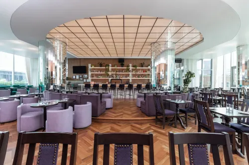 Hyatt Centric Montreal Featured Photos