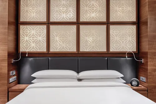 Four Points by Sheraton Doha Zimmer Photos