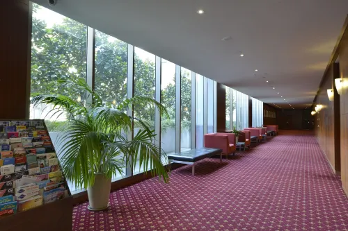 Seasons Botanic Gardens Public Areas Photos
