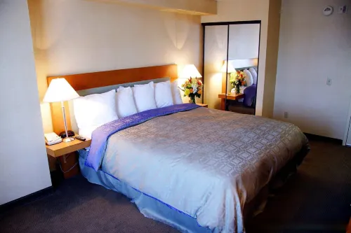Holiday Inn Express West Los Angeles-Santa Monica Photos