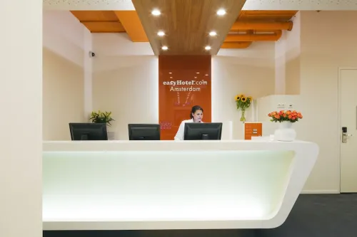 EasyHotel Amsterdam City Centre South Public Areas Photos