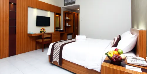 Cakra Kusuma Kamar Photos