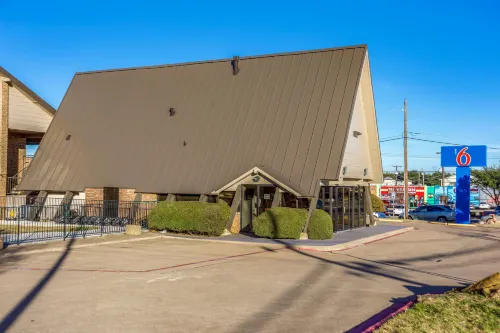 Motel 6 Arlington, TX - Uta Exterior Photos