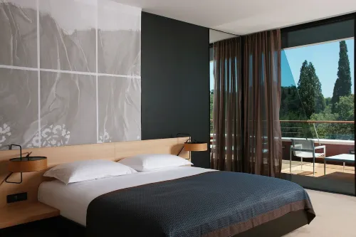 Lone Hotel by Maistra Collection Photos