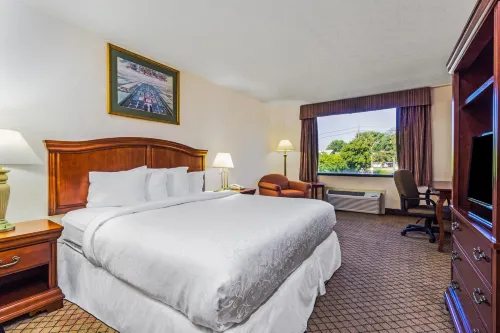 Days Inn by Wyndham Columbus Airport Photos