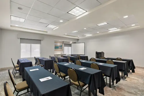 Hilton Garden Inn Atlanta East/Stonecrest Business Facilities Photos