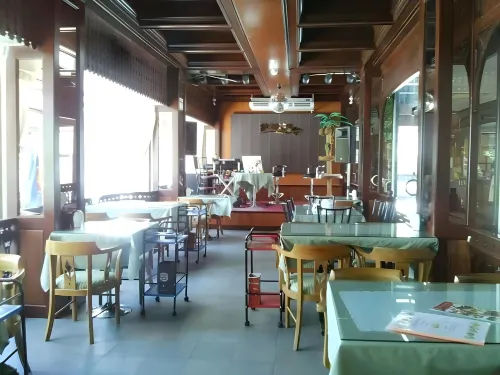 River Grand Hotel Ristorazione Photos