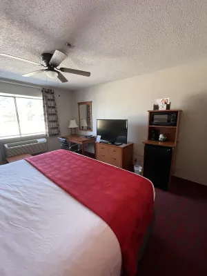 Ramada by Wyndham Oklahoma City Airport North Zimmer Photos