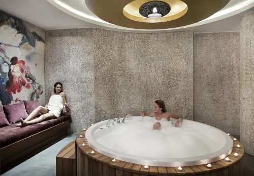 La Boutique Hotel & Suites Здоровье и отдых Photos