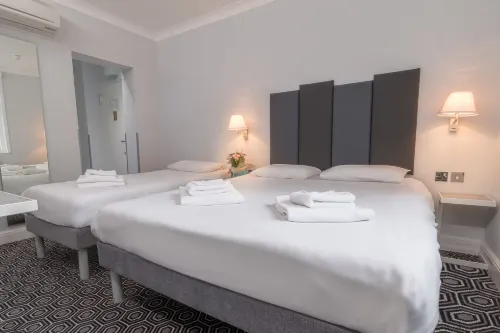 Victoria Inn London Photos