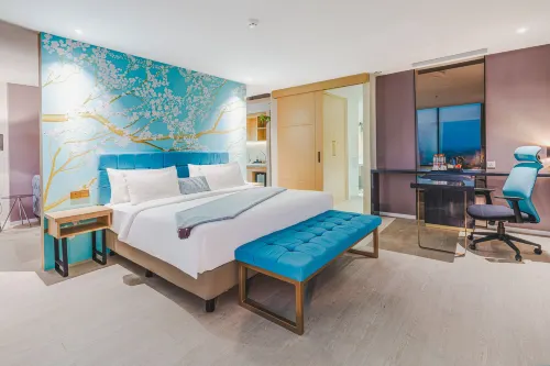 EASTERN HOTEL BOJONEGORO Kamar Photos