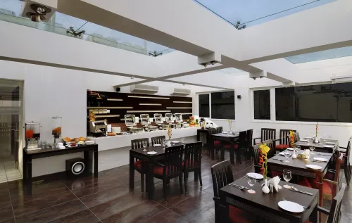 Hotel Grand Godwin - Near New Delhi Railway Station - Free Airport Pick-up Restauration Photos