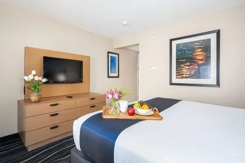 Best Western Plus Marina Gateway Hotel Rooms Photos