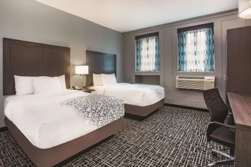 La Quinta Inn & Suites by Wyndham Baltimore Downtown Chambres Photos