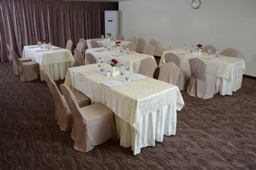 Aryana Hotel Бизнес-удобства Photos