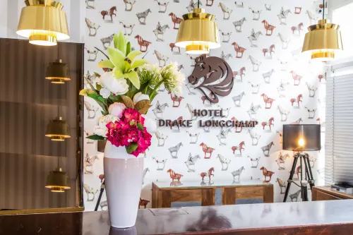 Drake Longchamp Public Areas Photos