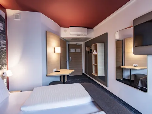 B&B HOTEL München-Messe Rooms Photos