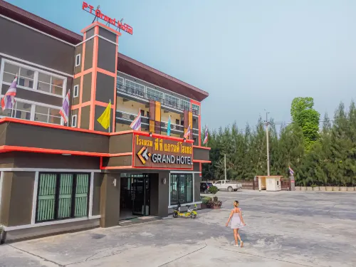 P.T. Grand Hotel Exterior Photos
