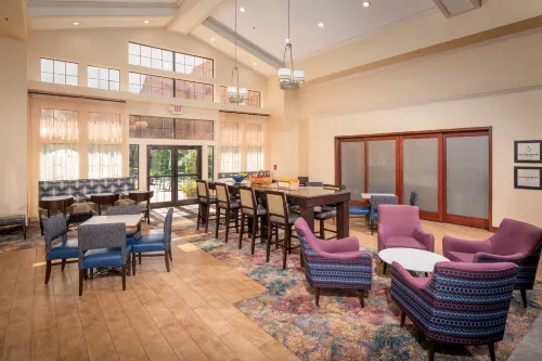 Hampton Inn & Suites Binghamton/Vestal Restauration Photos