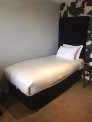 Barons Court Hotel Walsall الغرف Photos